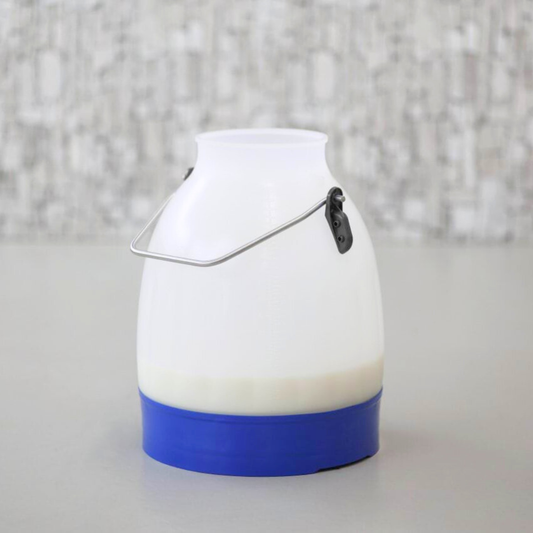 Slaukšanas plastmasas spainis 30 L, puscaurspīdīgs, ar metāla rokturi, zils